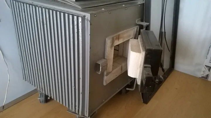Minimal diagram of ore, furnace, steel bar and kitchen knife